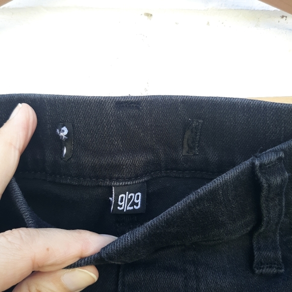 Judy Blue Black Fringe Jeans size 9/29 - Picture 6 of 9